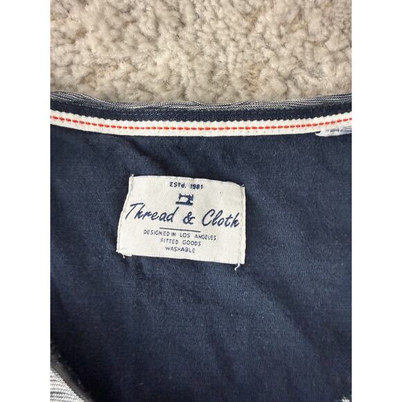 Thread & Cloth Size L Casual V Neck Top Heather Gray Short Sleeve Pullover - Picture 4 of 5